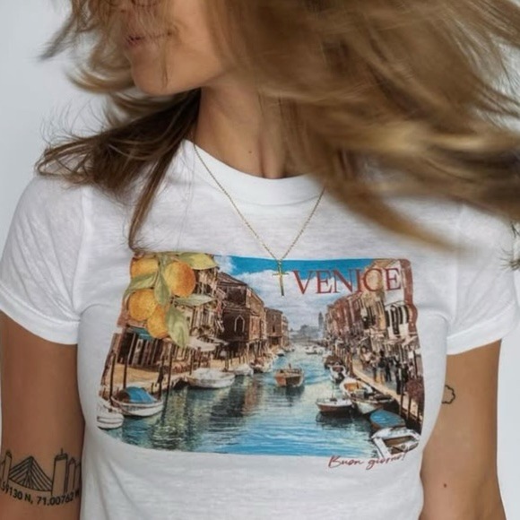 wild fable Tops - Wild Fable Women's Venice Graphic White Crop Top Size S
